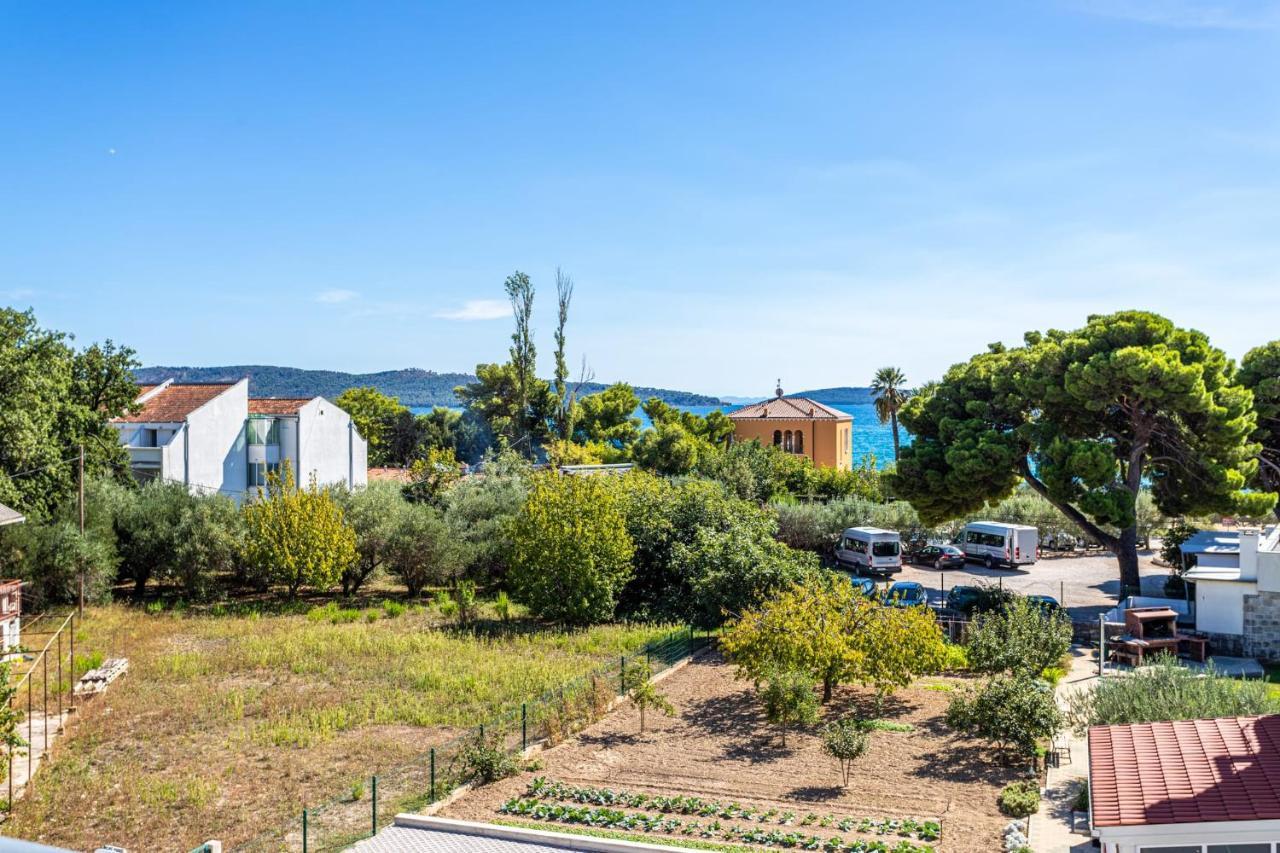 Ferienhaus Maestral - Kastel Kambelovac Kaštela Esterno foto