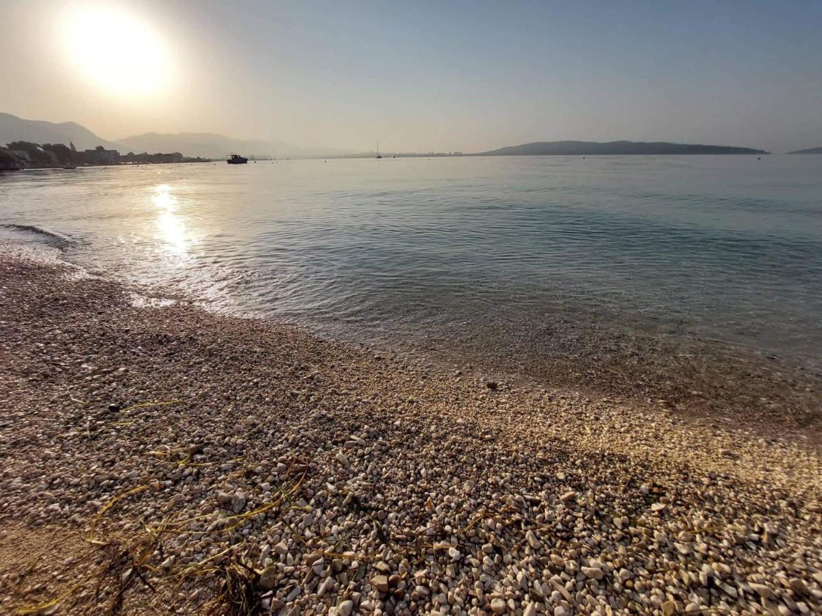 Ferienhaus Maestral - Kastel Kambelovac Kaštela Esterno foto