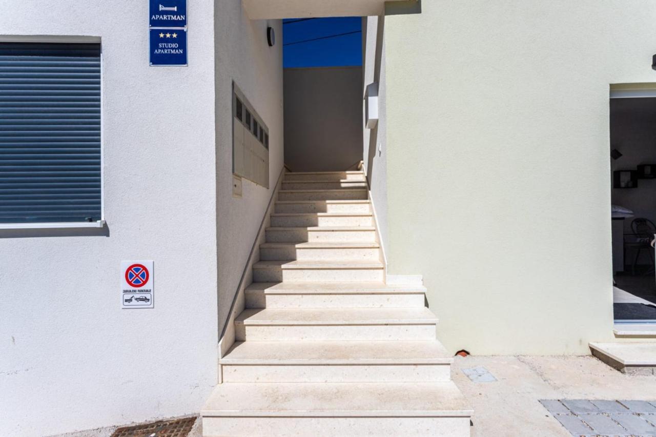 Ferienhaus Maestral - Kastel Kambelovac Kaštela Esterno foto
