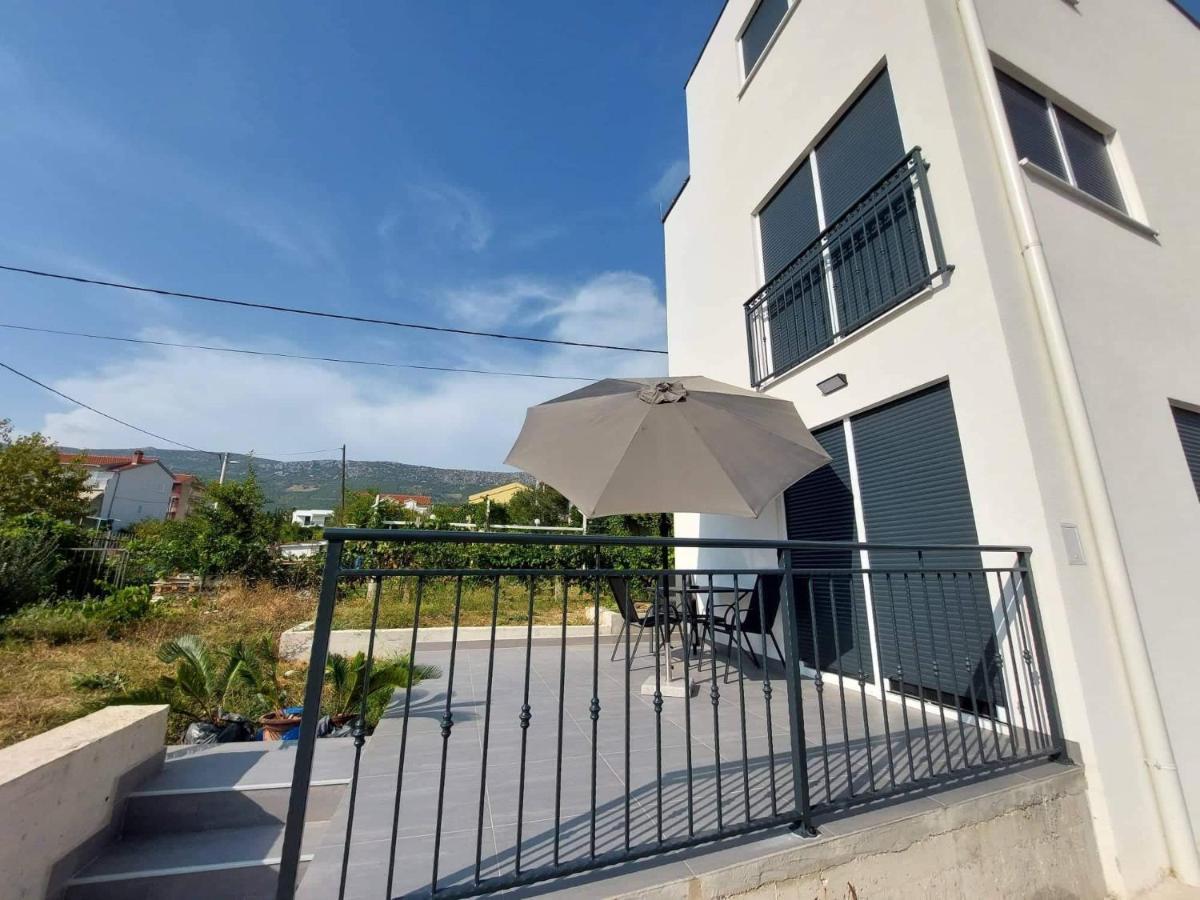 Ferienhaus Maestral - Kastel Kambelovac Kaštela Esterno foto